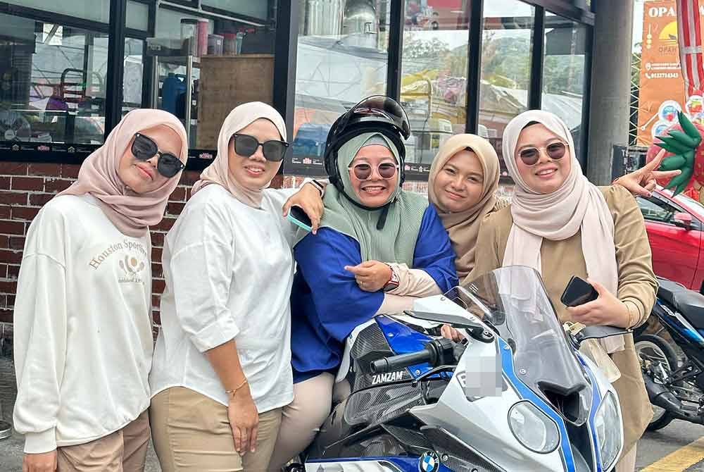 Fatin Farhana dalam salah satu pembikinan video TikTok Makkiahferry.