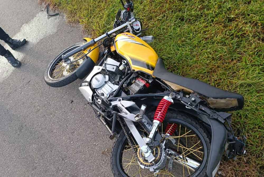 Keadaan sebuah motosikal RXZ selepas terlibat kemalangan.