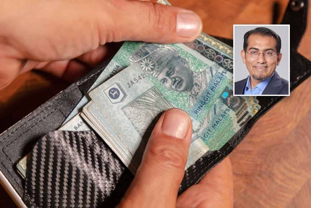 Tindakan membuat pinjaman peribadi semata-mata untuk menyambut hari raya boleh menjerat diri.Gambar hiasan (Gambar kecil: Shamsuddin)