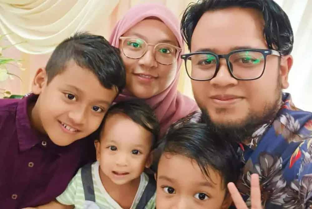 Attar Azim (kiri) terselamat dalam nahas yang meragut nyawa empat ahli keluarganya di Kilometer 76.5 Jalan Kota Bharu-Gua Musang dekat Kampung Pahi, Kuala Krai, Kelantan pada Sabtu.