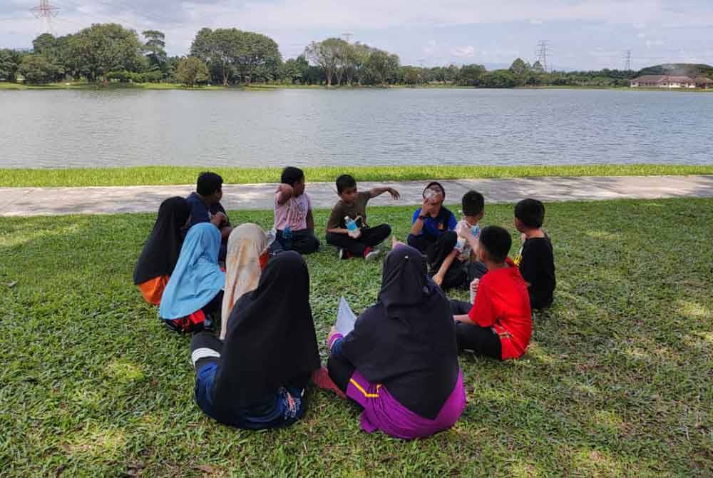 Santai al-Quran sambil menikmati alam.