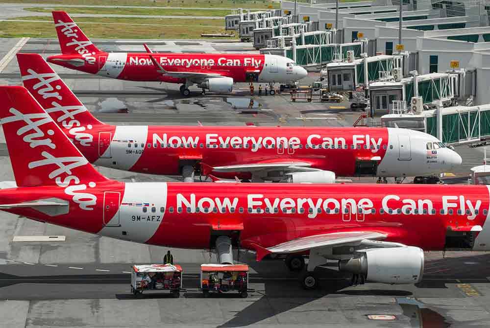 AirAsia menyediakan lebih 22,000 tempat duduk pada tambang tetap untuk penerbangan lewat malam antara Semenanjung dan Malaysia Timur, bersempena sambutan hari raya. Foto hiasan