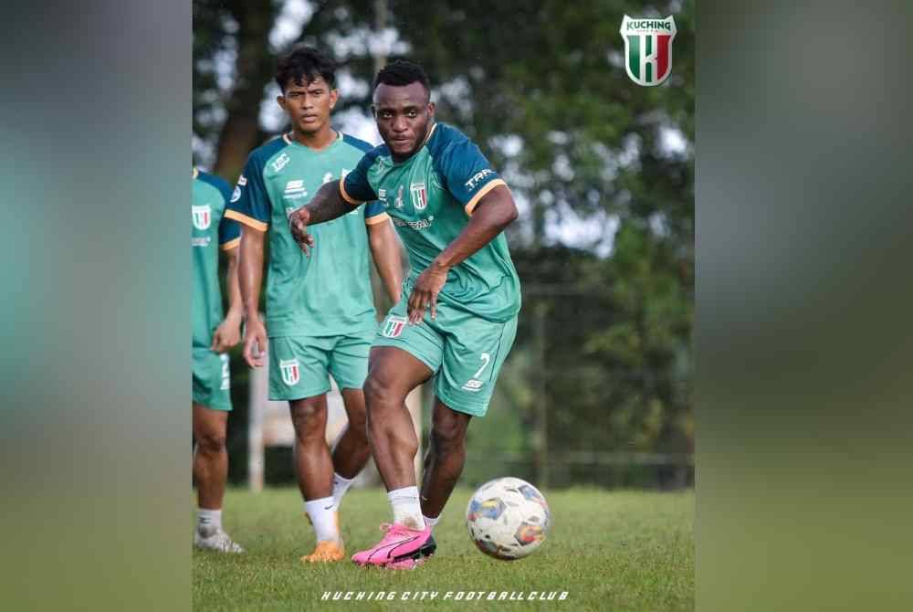 Kipre giat menjalani latihan bersama Kuching City. Foto Facebook Kuching City