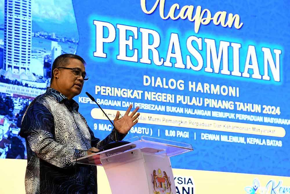 Aaron berucap pada majlis Dialog Harmoni Peringkat Negeri Pulau Pinang di Dewan Milenium hari ini. Foto Bernama