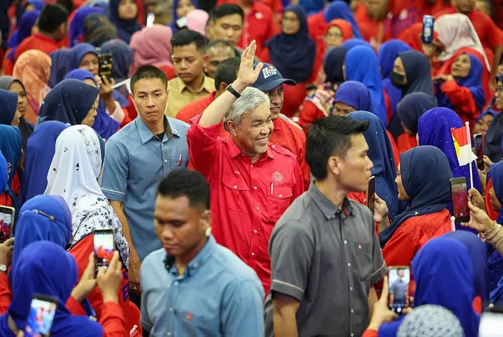 Ahmad Zahid ketika hadir pada Jelajah Akar Umbi Presiden UMNO Bersama UMNO Bahagian Kepala Batas hari ini. Foto Bernama