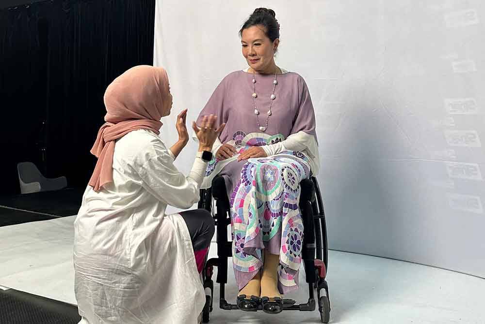 Presiden OKU Sentral, Datuk Dr Ras Adiba Radzi (Aktivis dan Pertubuhan Bukan Kerajaan) antara tersenarai 10 Wanita Inspirasi Malaysia Sinar Harian.