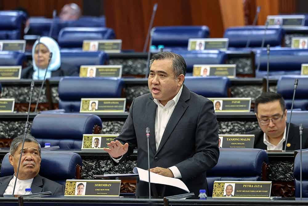 Anthony berhujah semasa sesi penggulungan Titah Diraja pada Persidangan Dewan Rakyat di Bangunan Parlimen, hari ini. Foto Bernama
