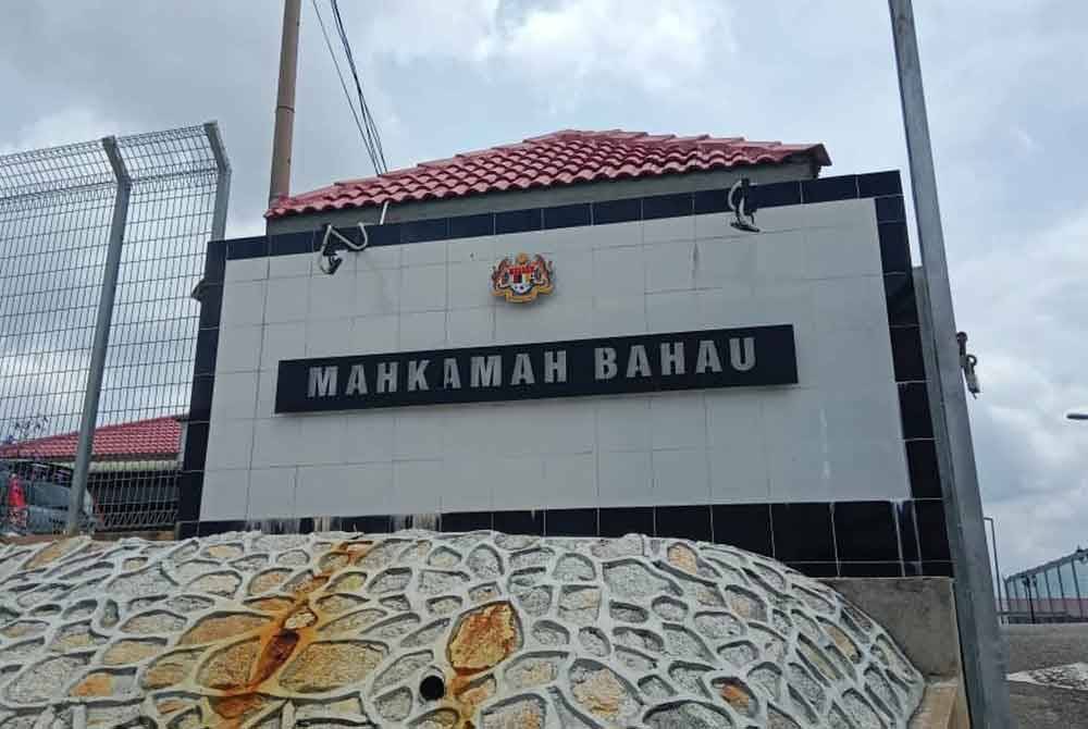 Mahkamah Majistret Bahau menjatuhkan hukuman denda RM3,500 kepada seorang penjual besi buruk.