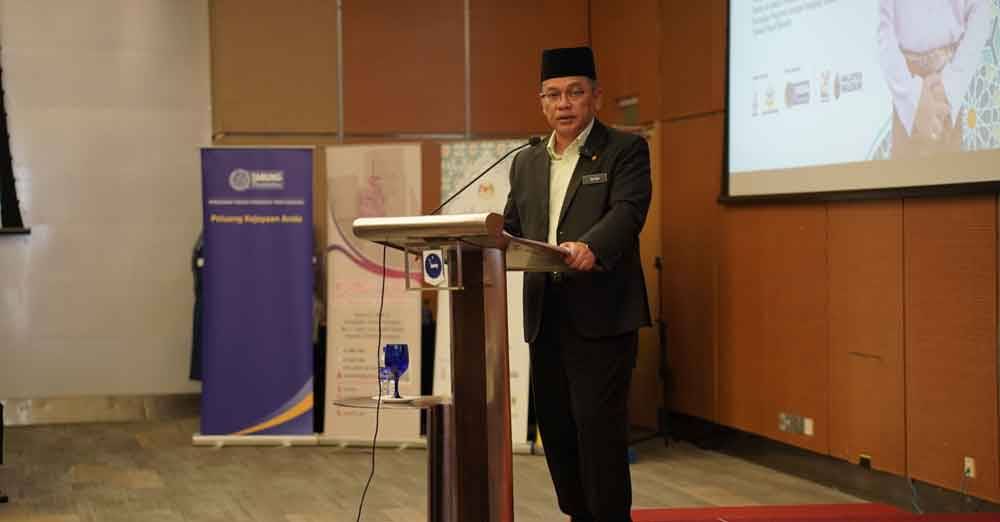 Mohd Na'im berucap pada majlis peluncuran Bulan Wakaf Kebangsaan 2024 di Kuala Lumpur pada Isnin.