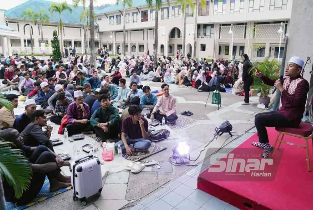 Sesi tazkirah Ramadan disampaikan oleh PU Amin. - Foto SINAR HARIAN/ROSLI TALIB