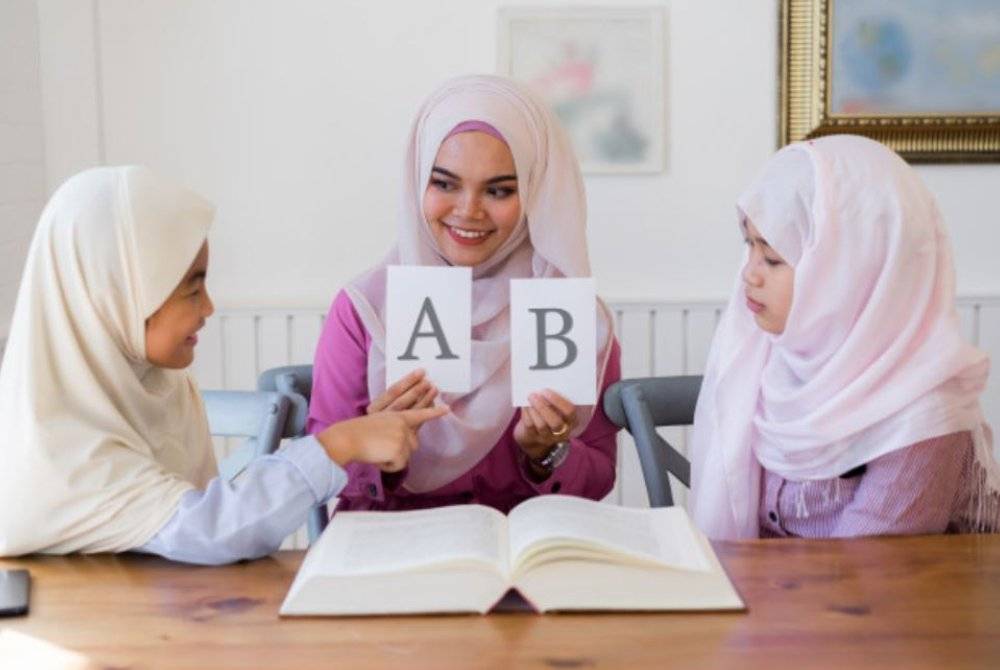 KEPADA mereka yang menuntut ilmu, tinggalkanlah maksiat kerana ia akan melenyapkan keberkatan ilmu seseorang. -Foto: Freepik