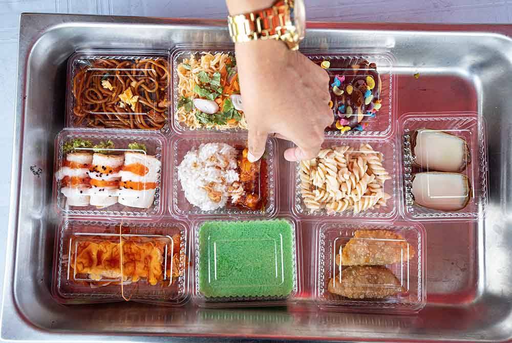 Semua makanan ini bernilai hanya RM10. Foto Bernama