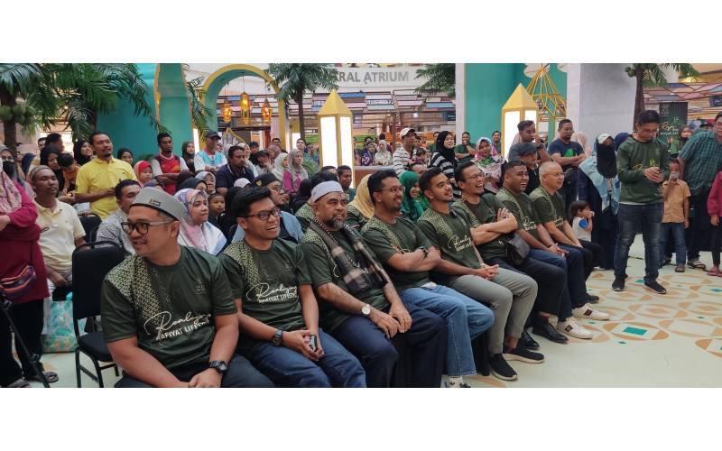 Antara tetamu kenamaan Olive House yang turut memeriahkan majlis mengumumkan Alif Satar sebagai duta.