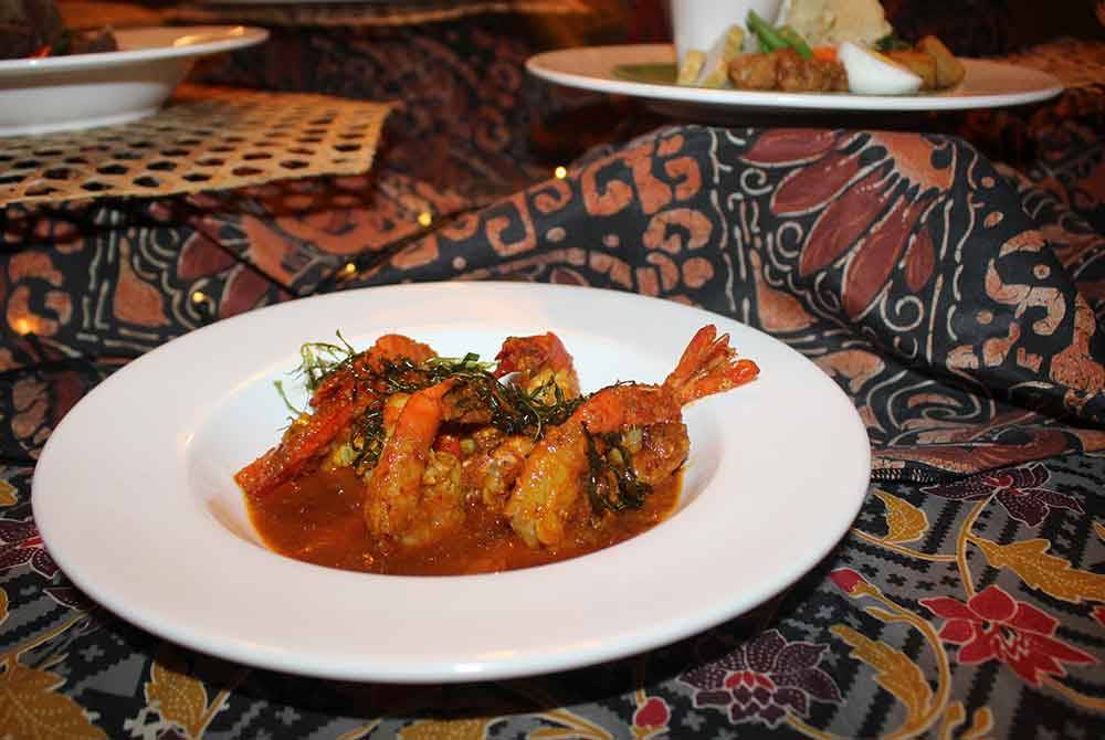 Rendang Udang Fajar Menyinsing turut menjadi menu istimewa.