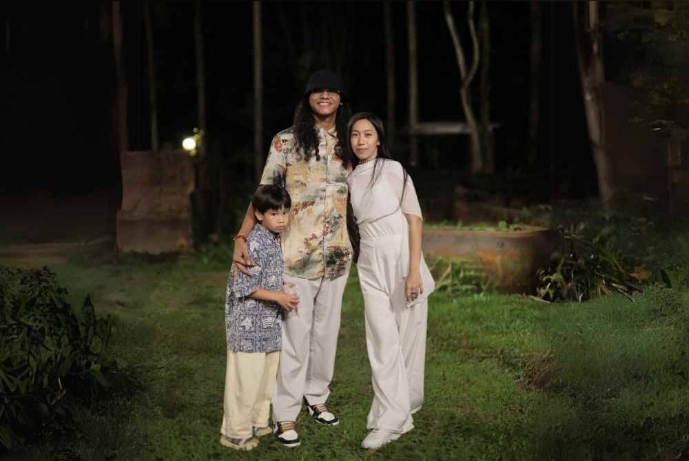 Tuju dan Loca bersama Yusuf.