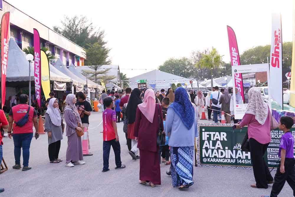 Pintu masuk yang disediakan ketika pengunjung hadir ke program Iftar Ala Madinah@Karangkraf 2024