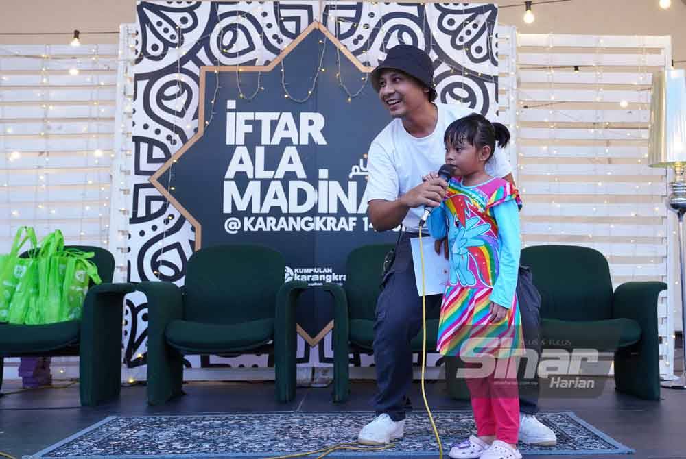Aktiviti tambahan seperti kuiz turut diadakan bagi memeriahkan lagi program iftar. Foto Sinar Harian-MOHD HALIM ABDUL WAHID