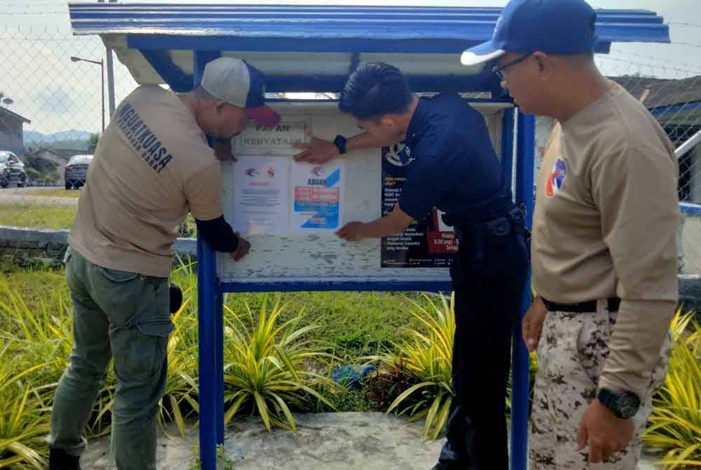 Amaran mengenai larangan menggunakan alat menangkap ikan turut diletakkan di IPD Jelebu.