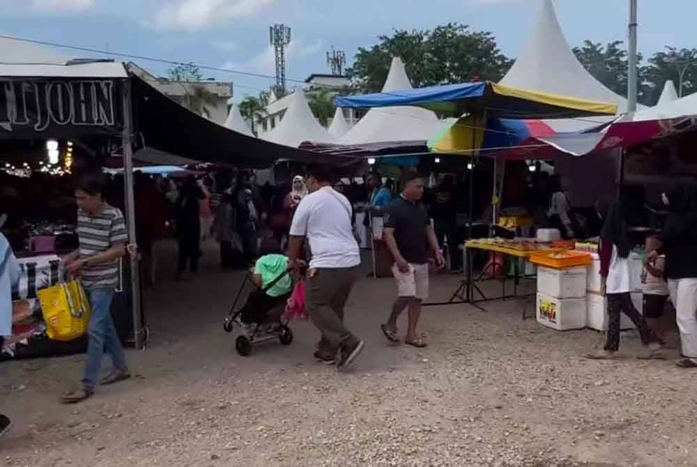 Peniaga di Bazar Ramadan Taman Suria di sini didakwa menjual makanan dengan harga yang tidak masuk akal malah sehingga ke tahap 'cekik darah'.