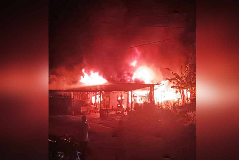 Rumah Milik Mohd Isa yang musnah akibat kebakaran pada Selasa.