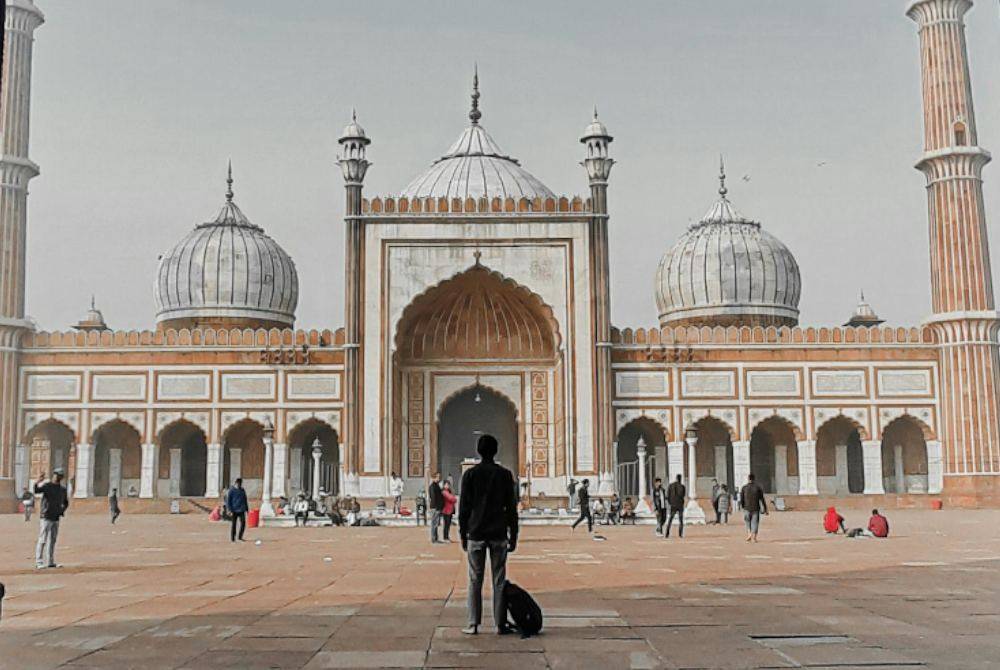 BERILAH peluang kepada para jemaah untuk beriktikaf dengan seluas-luasnya tanpa dikunci masjid atau surau dengan diambil juga aspek keselamatan. Gambar Pexels.com