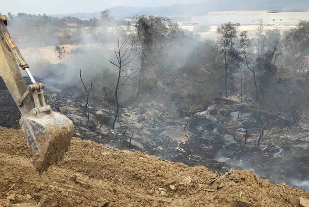 Operasi memadamkan kebakaran di tapak pelupusan sampah Kayu Madang, Kota Kinabalu berjaya dipadamkan sepenuhnya.