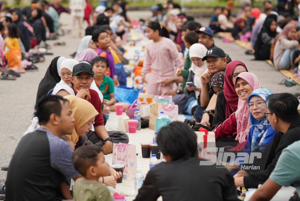 Iftar Ala Madinah @Karangkraf kini membuka penyertaan kepada 2,000 pengunjung setiap hari. Foto Sinar Harian-Rosli Talib dan Mohd Halim Abdul Wahid