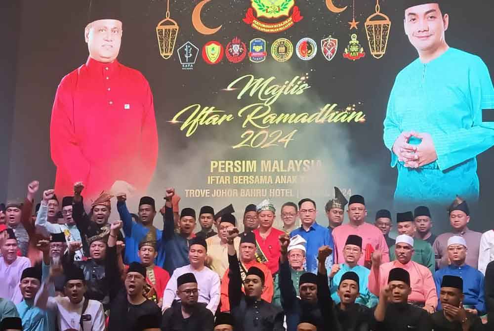 Moharam dan Zamrin merakam kenangan selepas Majlis Bufet Ramadan 2024 Pertubuhan Kebajikan Sinar Insan Islam Malaysia (Persim) Malaysia Iftar Bersama Anak Yatim.