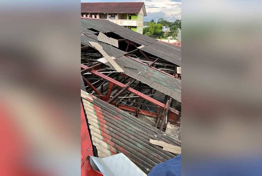 Sebahagian bumbung Masjid Nurul Huda Puchong diterbangkan angin dalam kejadian pada Sabtu lalu.