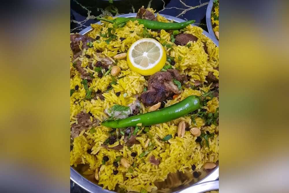 Nasi Maqlubah daging.