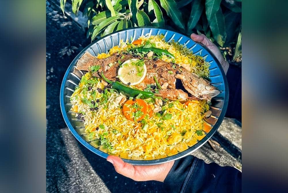 Nasi Maglubah siakap yang ditawarkan oleh Nenny Norliana kepada pelanggan.