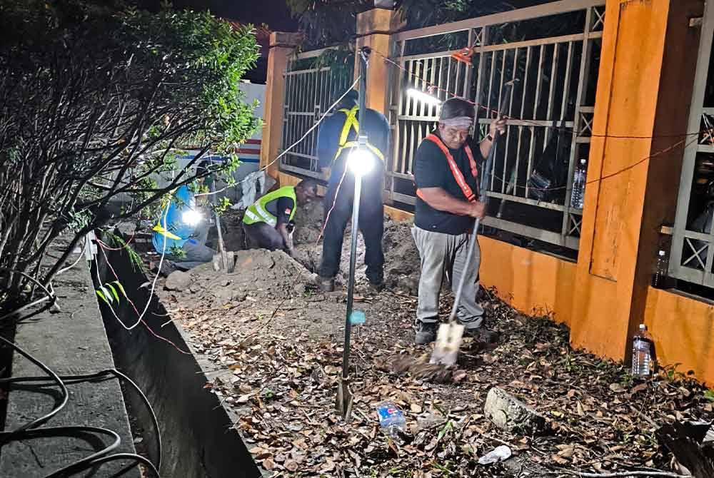 Kerja-kerja membaik pulih bekalan elektrik akibat kerosakan kabel bawah tanah milik SESB.