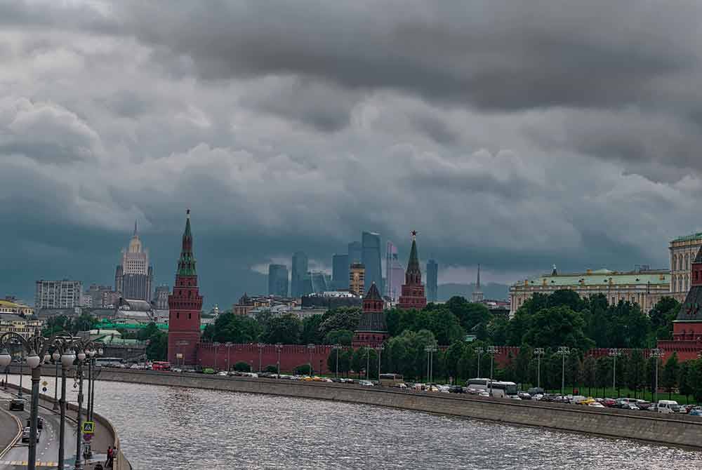 Angin kencang melanda ibu negara Rusia pada Rabu mengakibatkan dua orang maut, manakala 15 yang lain cedera. Gambar hiasan - Foto 123RF