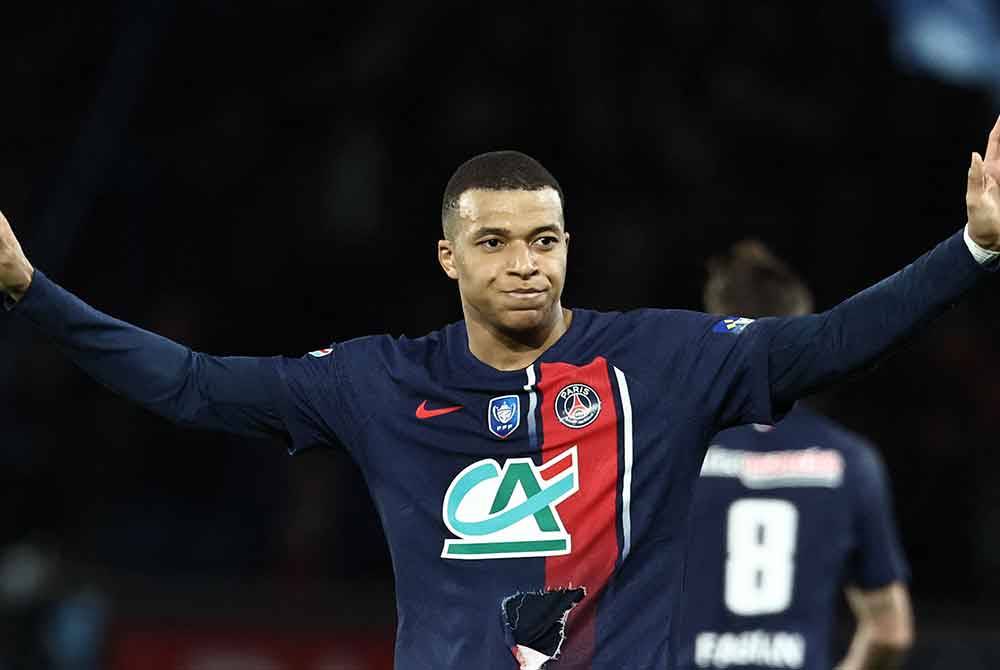 Mbappe meraikan kejayaan selepas menjaringkan gol pembukaan pasukannya semasa perlawanan separuh akhir Piala Perancis antara PSG dan Rennais di Stadium Parc des Princes di Paris. Foto AFP