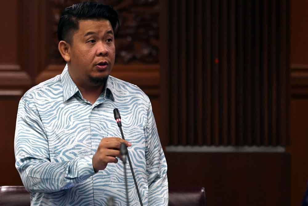 Lukanisman ketika Sidang Dewan Negara di Bangunan Parlimen pada Khamis. Foto Bernama
