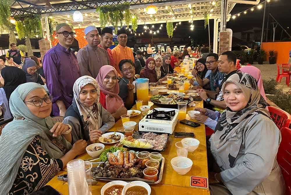 Para media yang hadir pada Program Makan Colek Pengerusi KADA bersama Media pada Khamis.