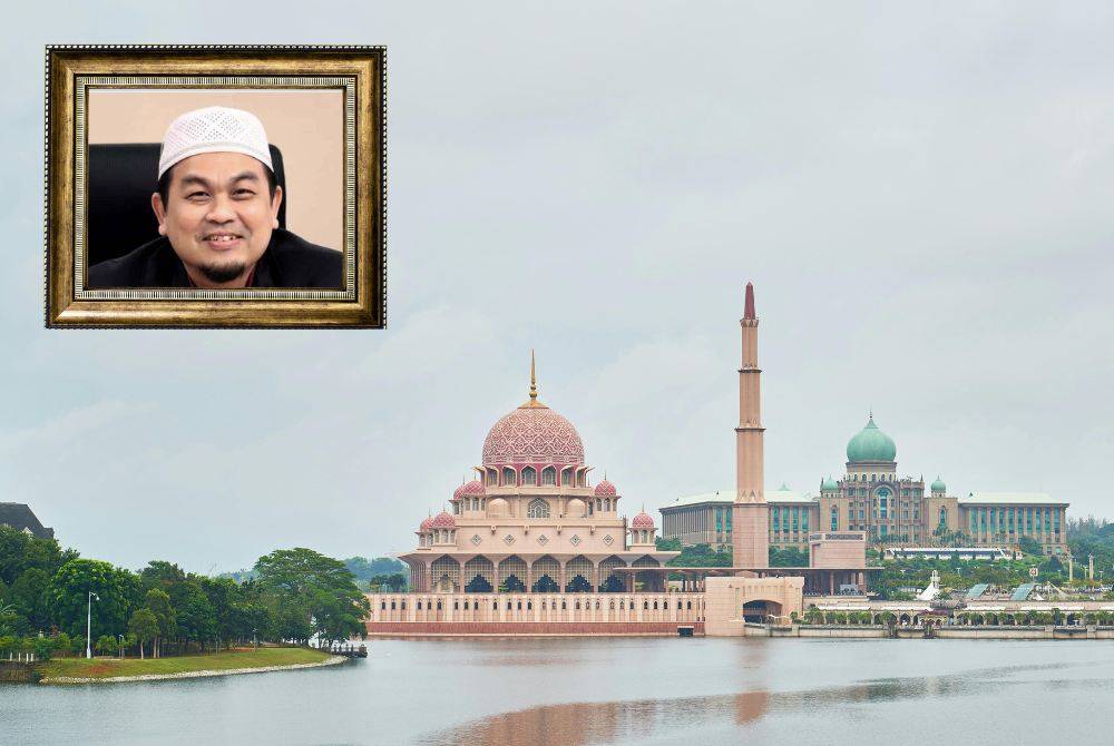 ADALAH menjadi tanggungjawab pemerintah untuk mengutip, mengurus dan mengagihkan zakat. Gambar Hiasan/Gambar kecil: DR MOHD SUKKI