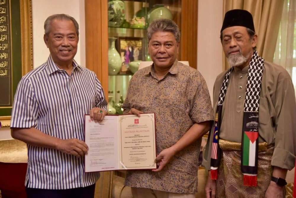 Abdul Azim (tengah) dilantik sebagai Pengerusi Jawatankuasa Pemilihan Parti (JPP) Bersatu.