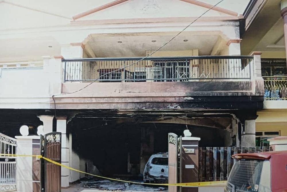 Antara rumah yang menjadi sasaran along selepas dibakar kerana tidak melakukan pembayaran pinjaman wang