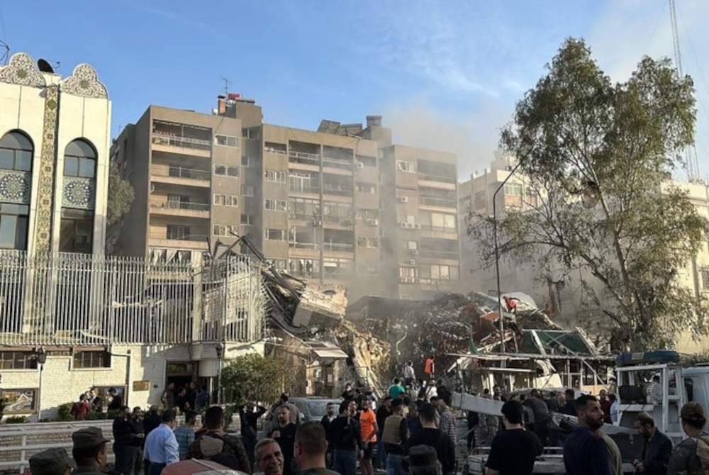 Insiden serangan ke atas bangunan tambahan di Kedutaan Iran di Damsyik itu turut mengorbankan dua komander kanan unit elit Quds di bawah IRGC. Foto Agensi