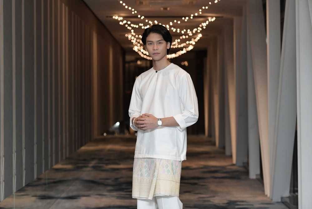 Nadhir seronok berjumpa saudara dan peminat pada sambutan Aidilfitri.