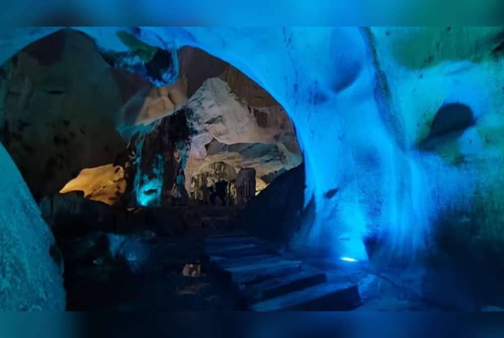 Gua Chiku 2 atau Gua Neon pertama di Kelantan.