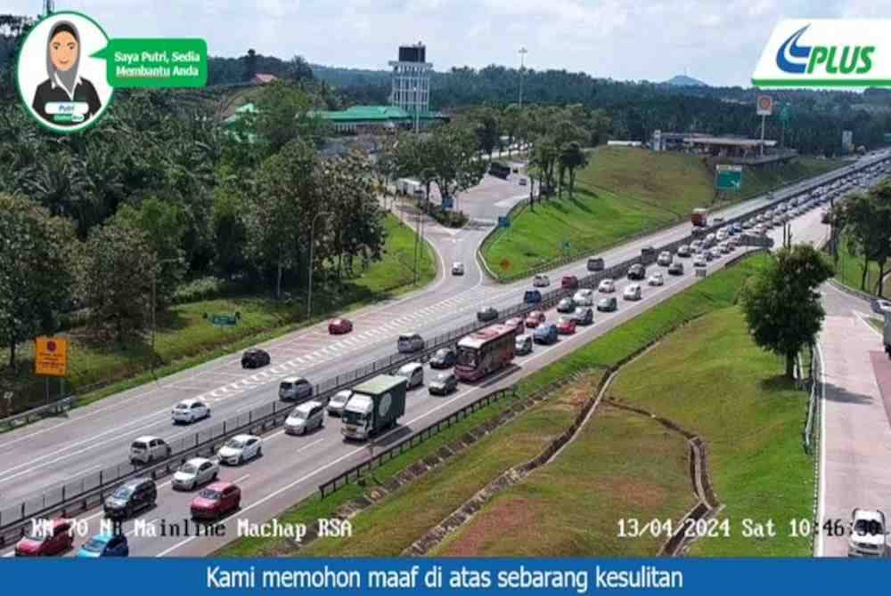Trafik perlahan arah Utara dari Machap ke Ayer Hitam.