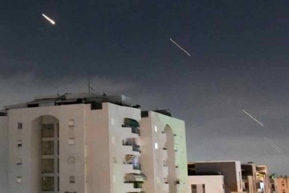 Dron dari Iran yang berjaya dipintas sebelum terkena sasaran di Israel. Foto AP