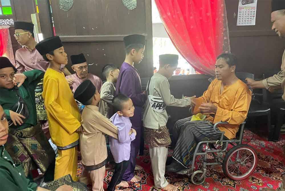 Marhaban raya turut mendidik generasi muda menghormati dan mengenali sesama penduduk kampung.