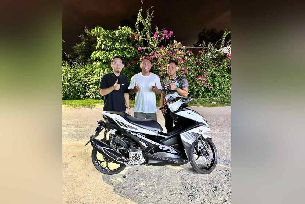 Muhamad Naqiuddin (kiri) kini bergelar 'pomen' jalanan.