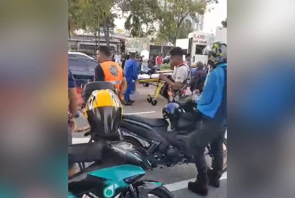 Mangsa yang cedera di kepala dibawa ke Hospital Pulau Pinang untuk rawatan lanjut.