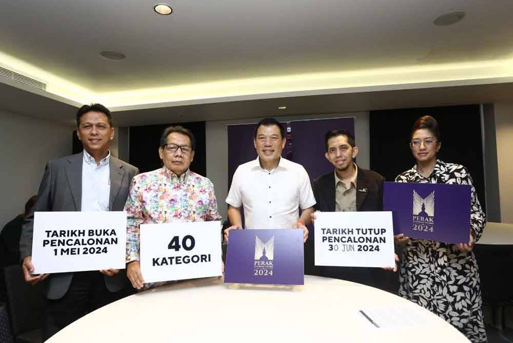 Sze Yee (tengah) menyempurnakan Majlis Pra Pelancaran Perak Tourism Award 2024 yang bakal diadakan pada 13 September depan.