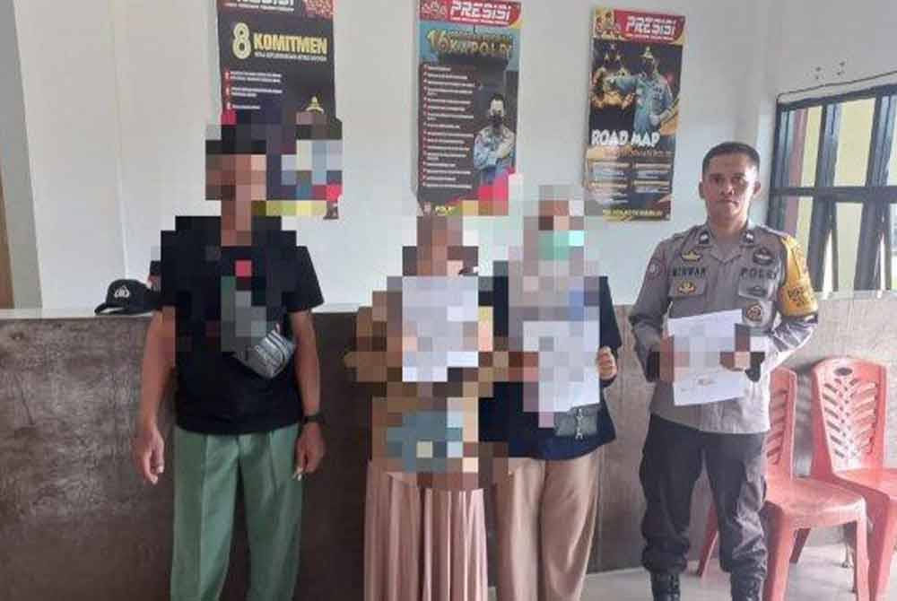 Kejadian kedua-dua lelaki itu 'dimadukan' turut menjadi tular di media sosial. - Foto Agensi