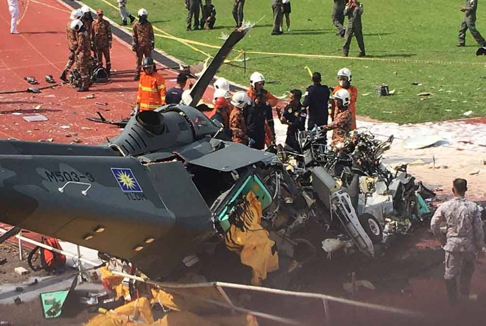 Tiada mangsa dilaporkan terselamat dalam kejadian dua helikopter terhempas selepas bertembung ketika membuat latihan di Pangkalan Tentera Laut Diraja Malaysia (TLDM) di sini pada Selasa. Foto tular